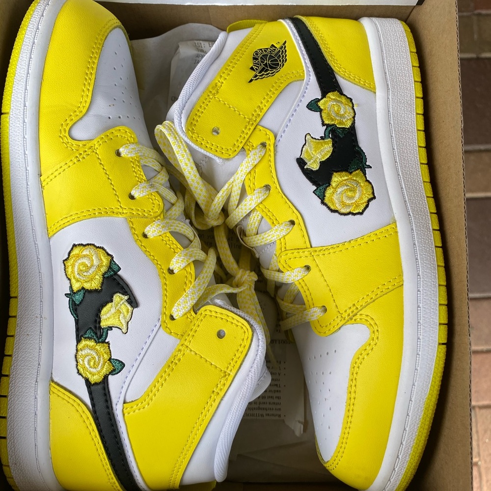 Jordan 1 MID